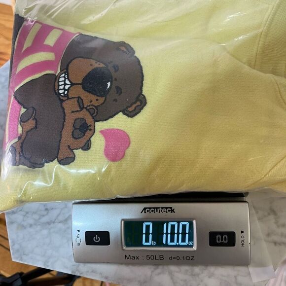 Vintage Womens Bear Sweatshirt Size Small Yellow - Picture 12 of 13